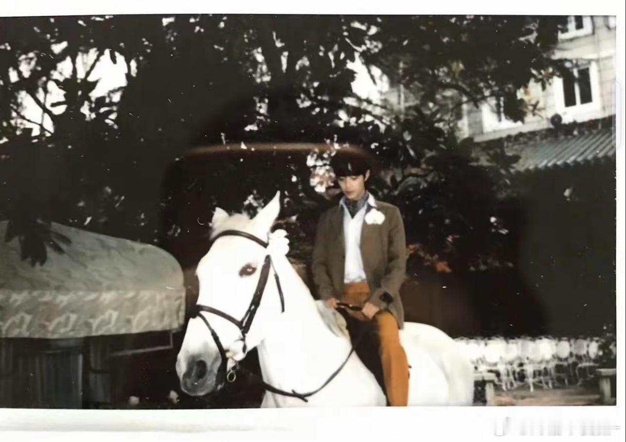 卧槽肖战这张好神性太漂亮了