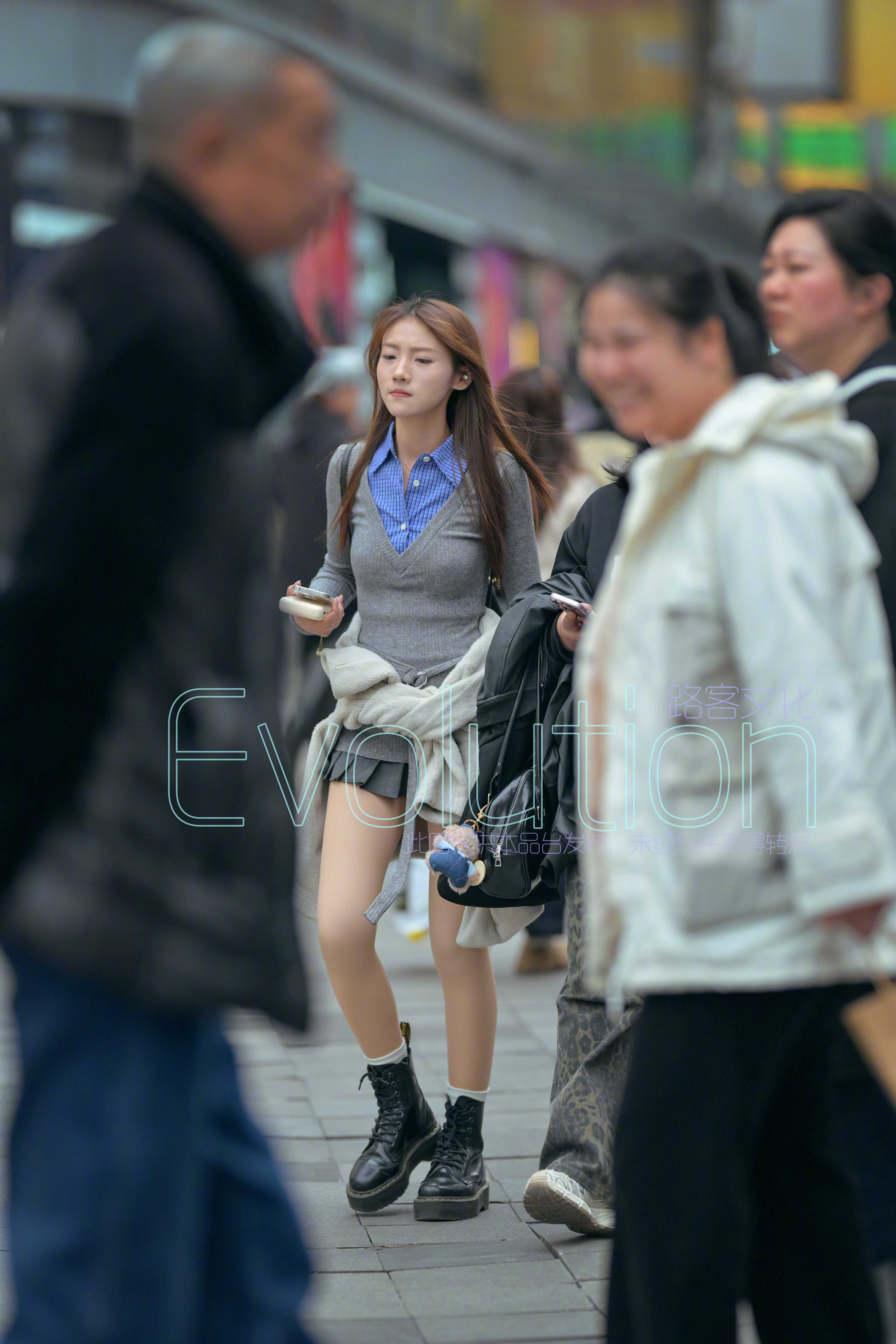 女生酷酷的感觉​​​