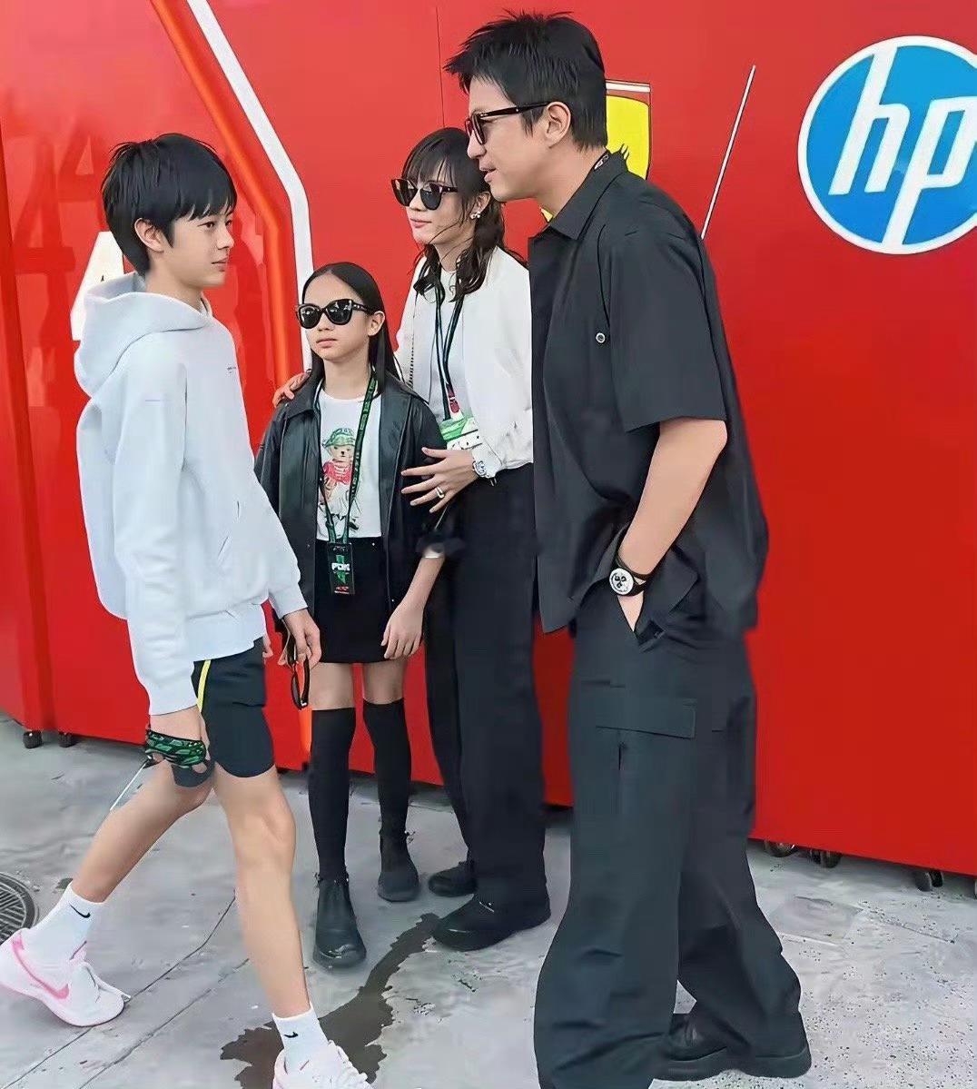 感觉孙俪生了一个男版的自己，感觉好神奇，要是女儿的话，岂不是一模一样？