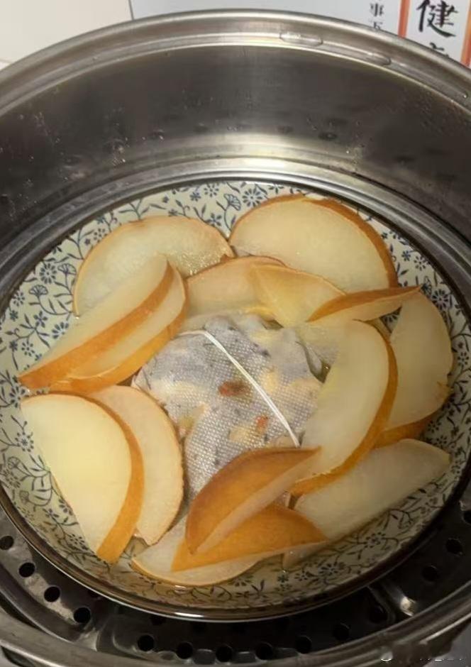 蒸梨小方紫苏6克防风3克连翘3g荆芥3克柴胡3克葛根3克陈皮3克桔梗3克炙甘草3