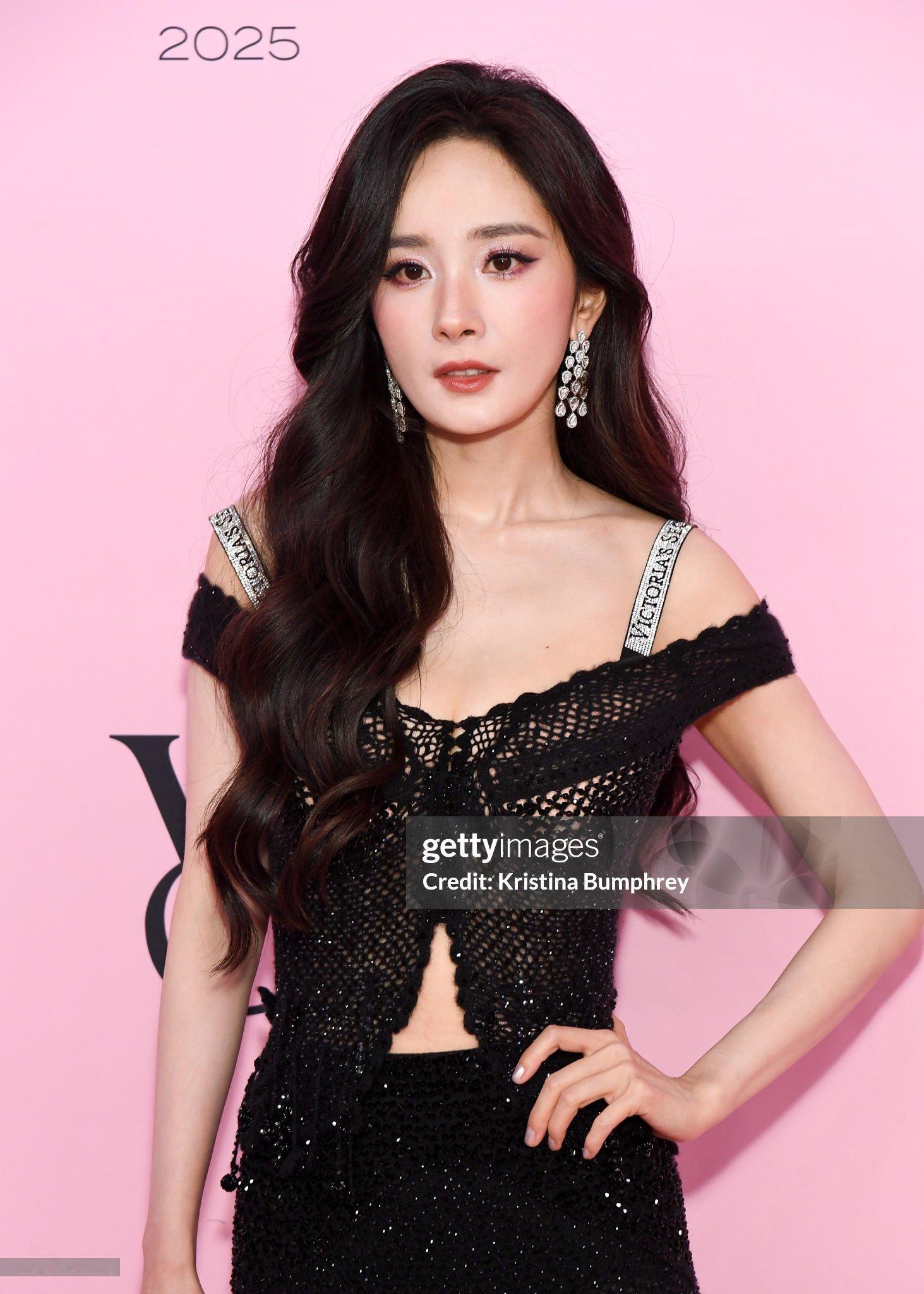 杨幂｜Victoria’sSecretFashionShow2025