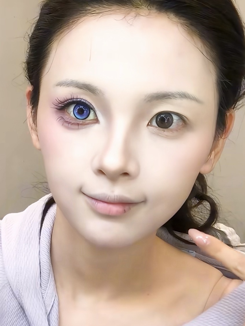 所以为什么化了妆的那一边眼睛反而看起来小了（…这是杨超越​​​