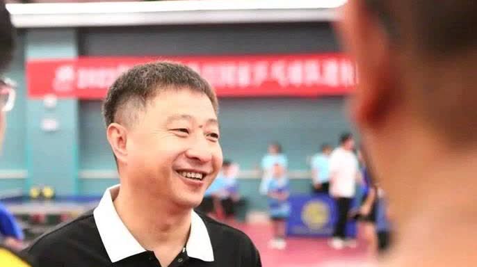 向鹏击败雨果进入中国大满贯赛4强，陈振江教练老怀甚慰！从没见陈振江教练如
