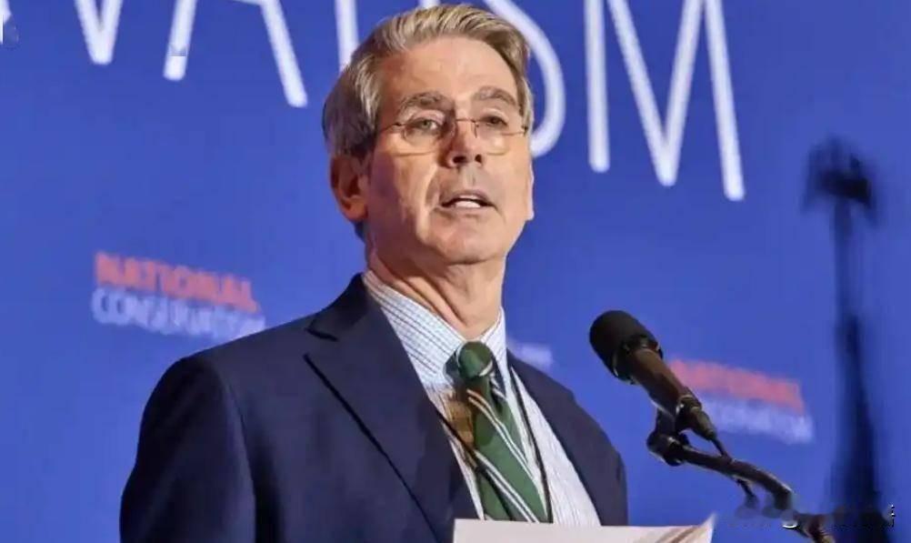 美财政部长贝森特公开摊牌：决不允许中国推进“数字丝绸之路”，绝不能让中国成为半导