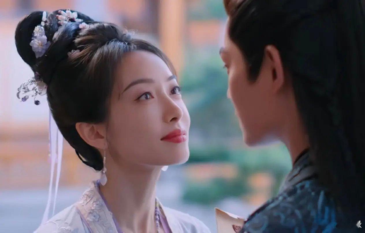 山河枕首播实时热度登顶37分钟登顶！《山河枕》杀疯了，衔主一出场就封神开局即王炸