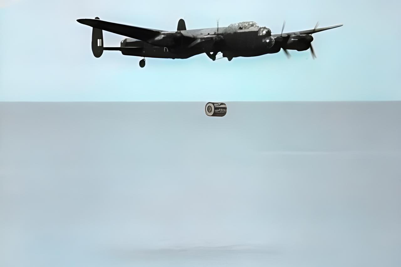 这是1943年5月16日，英国皇家空军对德国展开惩戒行动。他们要对德军鲁尔河上三