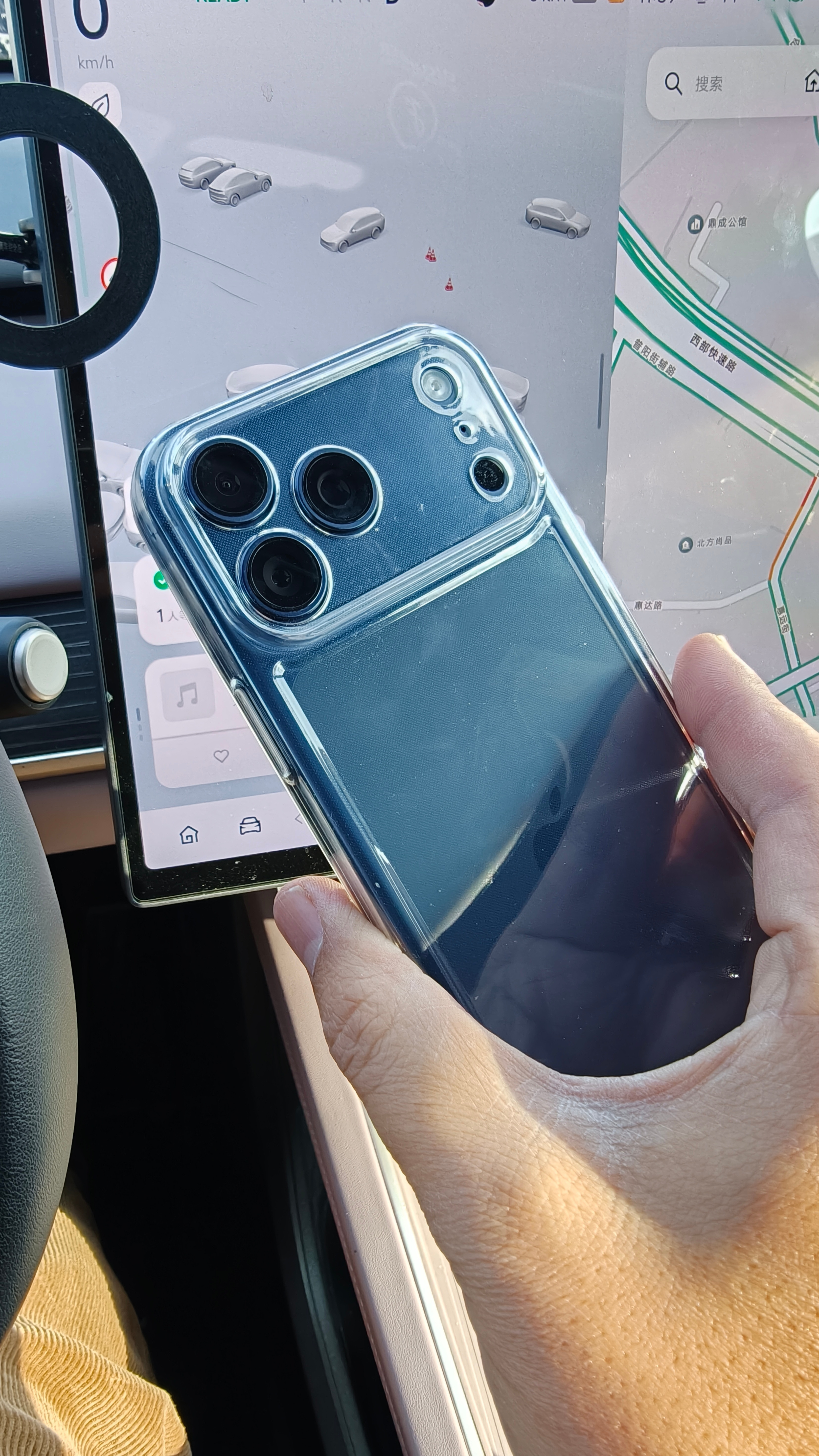 过段时间要出国，临时又买了个iPhone17PM说实话，就是觉得苹果的视频拍的