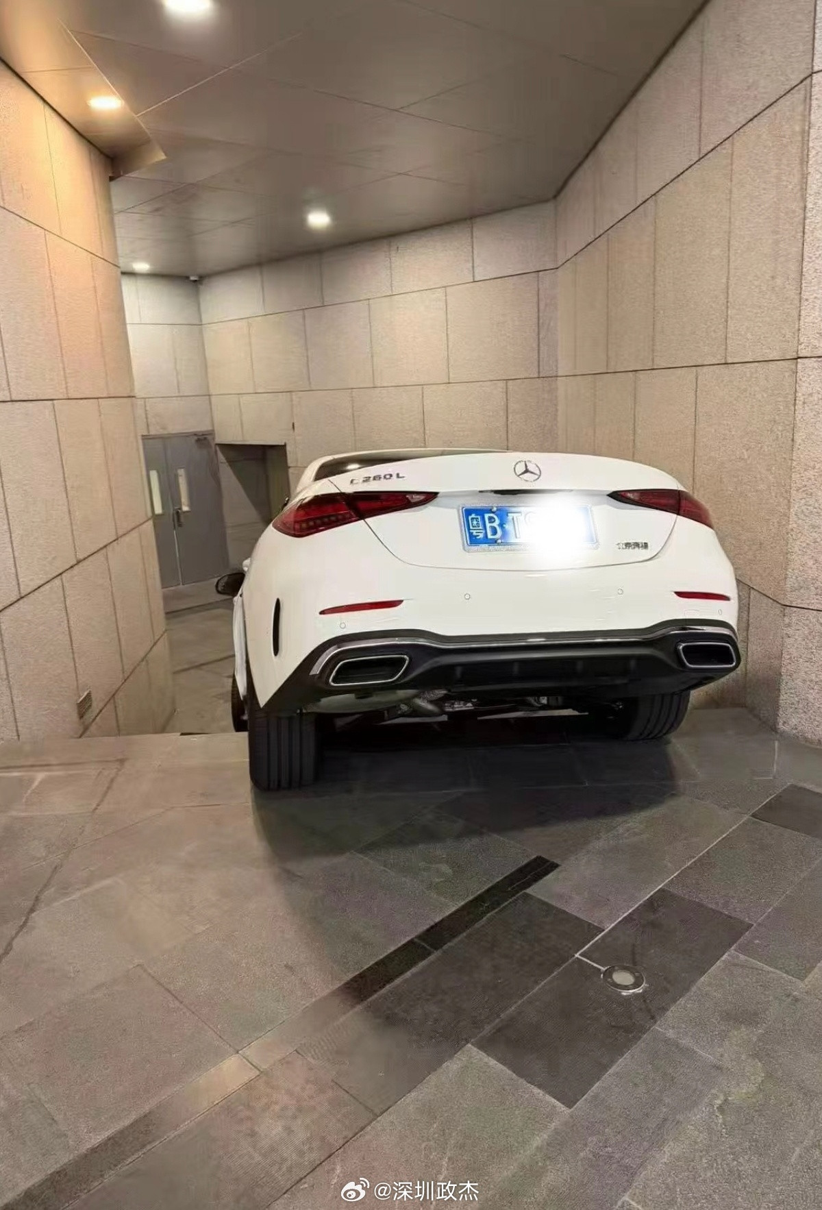 罗湖万象城，虽然很抱歉，但真的很好笑。深圳·深圳万象城