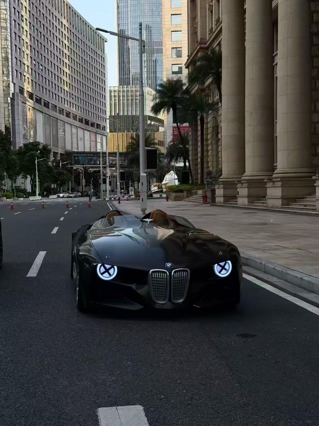 近日，宝马在广州街头进行了一组概念车的拍摄，这其中就有BMW328Hommag