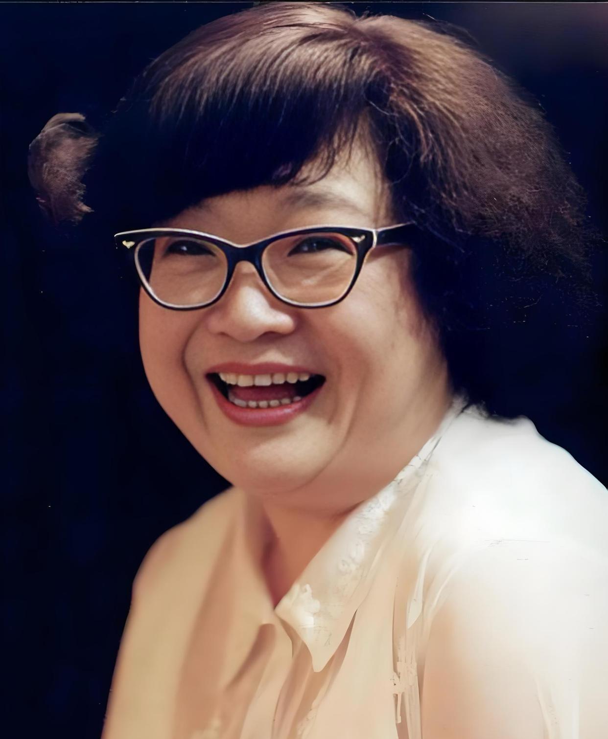 2008年，沈殿霞在奄奄一息之际突然清醒过来，女儿郑欣宜紧张地问她还有什么事情要
