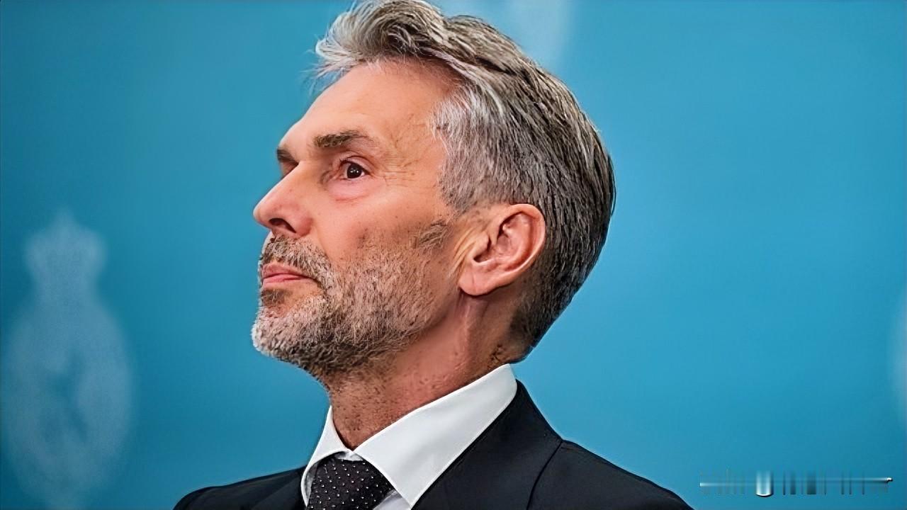 太强硬了！荷兰首相舒夫表示，荷兰将继续加大对俄罗斯联制裁，并强调以各种方式支持乌