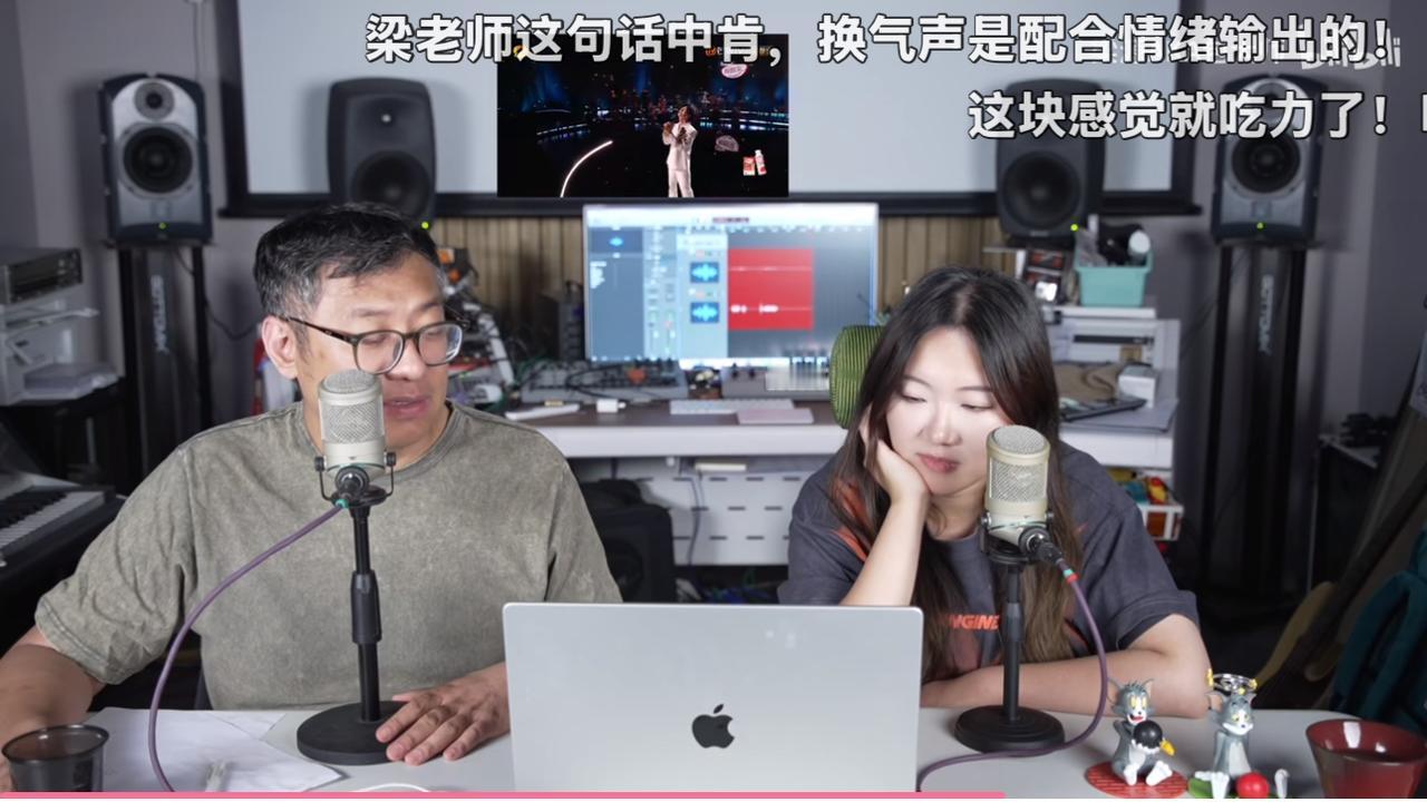 破天荒，梁源这次竟然还夸上陈楚生了。有点没想到啊，陈楚生被黑热搜批换气声大的《