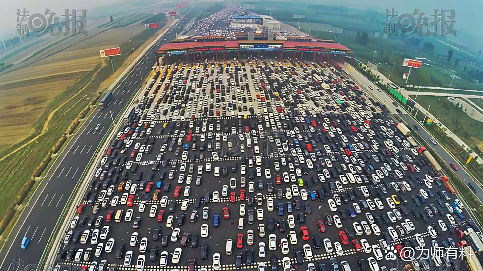 中国国庆节的场面，已经让世界目瞪口呆了。外国人的几个感慨：中国是真大啊，中国人守
