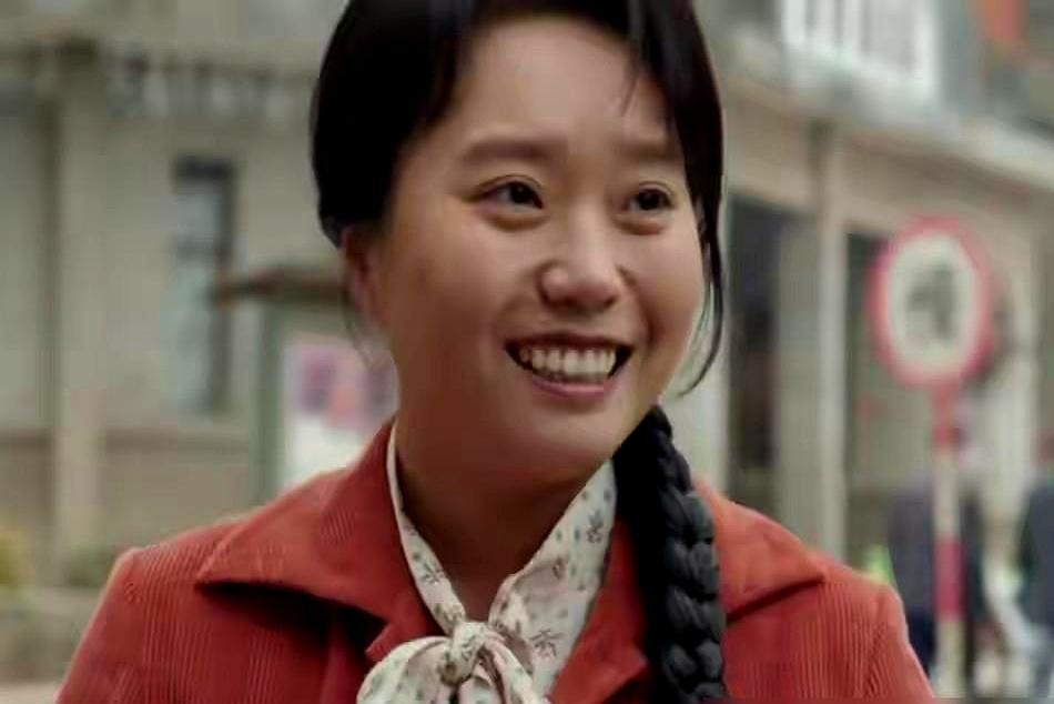 北大文凭最高级的用法，是当众把它撕碎。李雪琴把这手牌打到了极致。顶着名校光