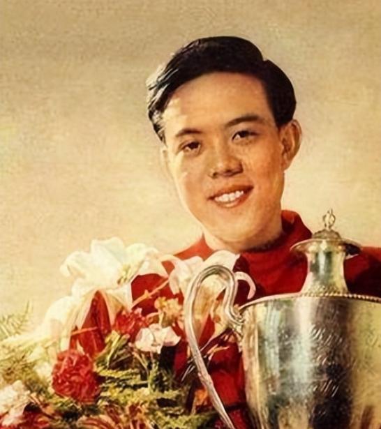 1968年6月21日早上，中国第一个世界冠军容国团，在一棵树上上吊死后被人发现，
