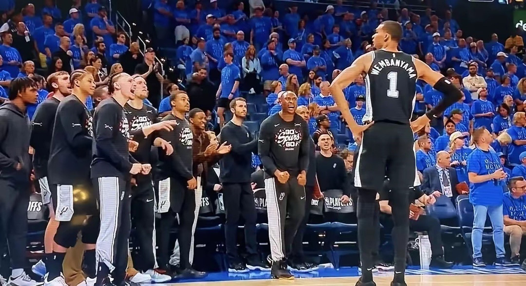 赢了！马刺以非典型“NBA”打法，重返总决赛！111-103！马刺客场...