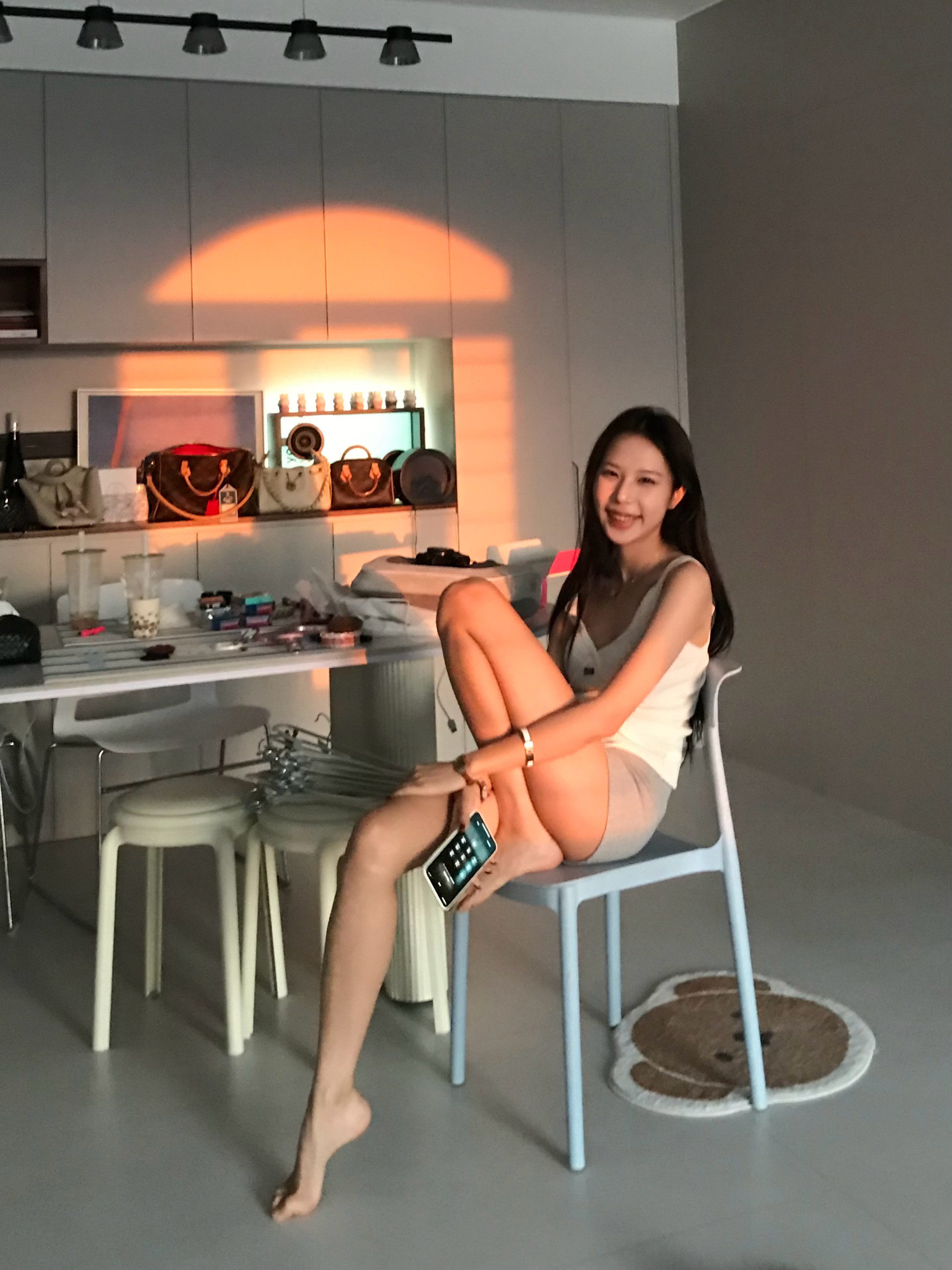 居家氛围感一下。