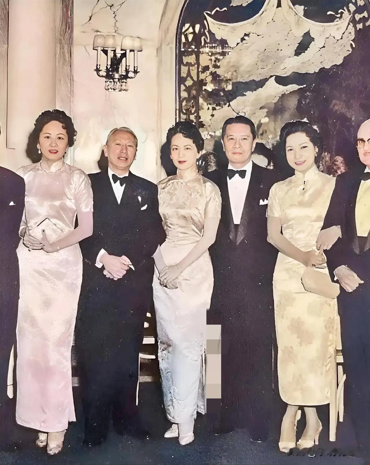 上世纪50年代，纽约，宋子文的夫人张乐怡与宋子安的夫人胡其瑛和潘振坤同框的合影老