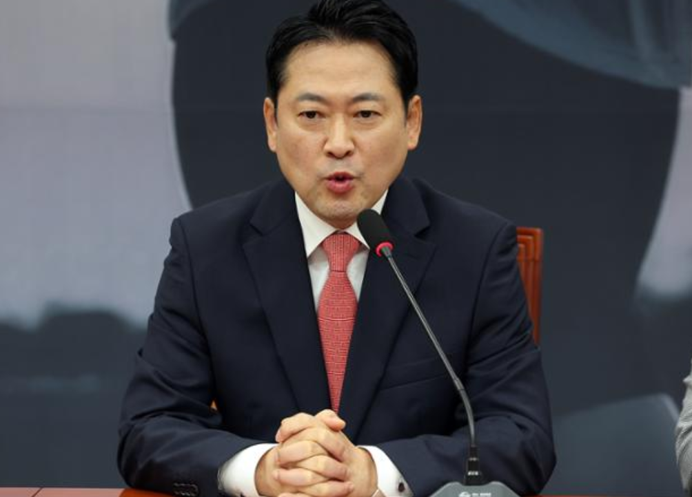 张东赫批判大法院院长会面传闻：“这是为了李在明一人独裁的政治阴谋”张东赫国民