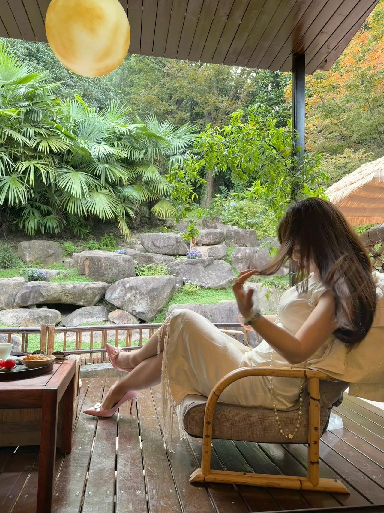 循序渐进氛围感美女经典新中式风格气质女神