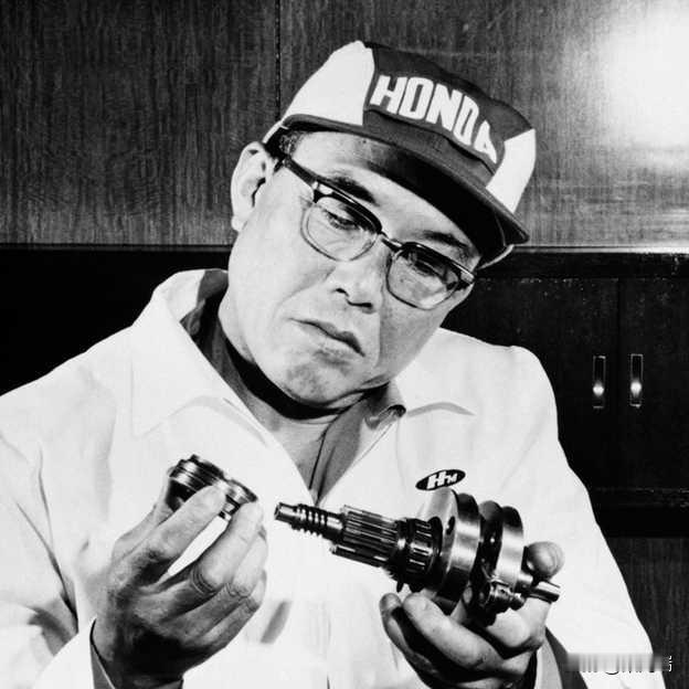 •本田宗一郎•出身铁匠家庭，厌恶学校，喜爱油的气味。•1936年：花费