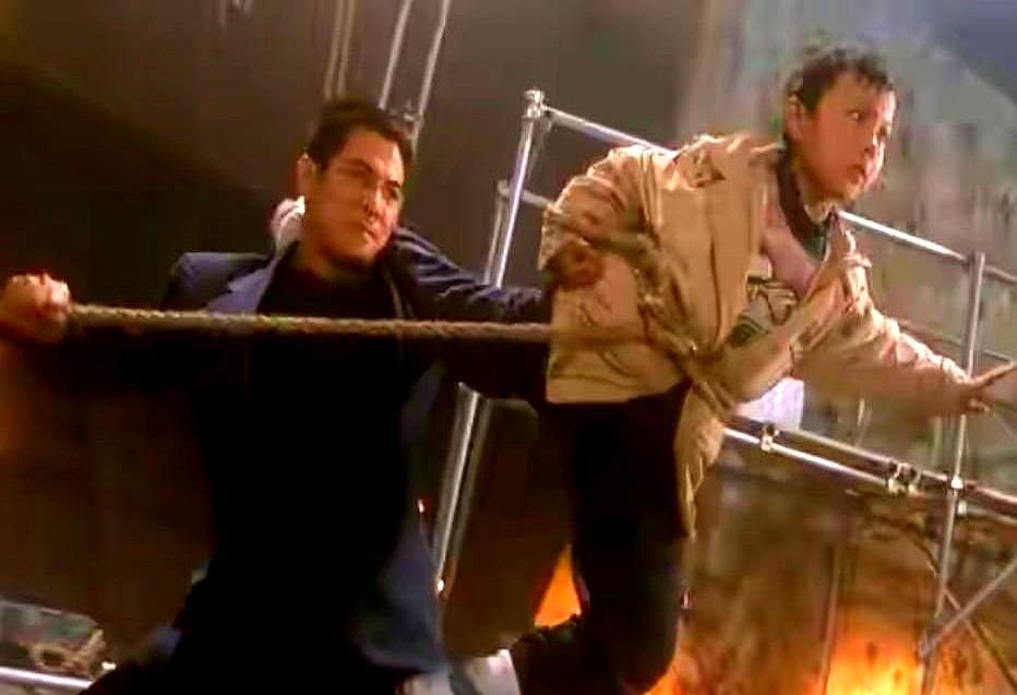 李连杰一句“儿子”，让整个网络都炸了。你可能都忘了，30年前，那个在《新少