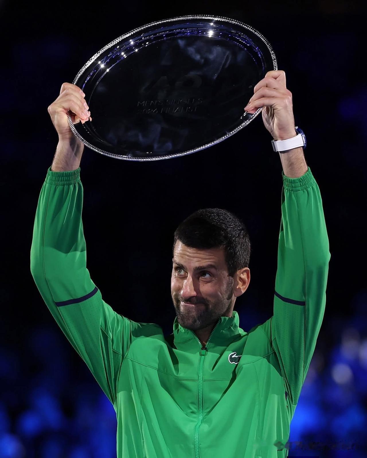 今年澳网真正触动我的并非胜负，而是德约科维奇赛后的那番话。第一，他对年轻人的