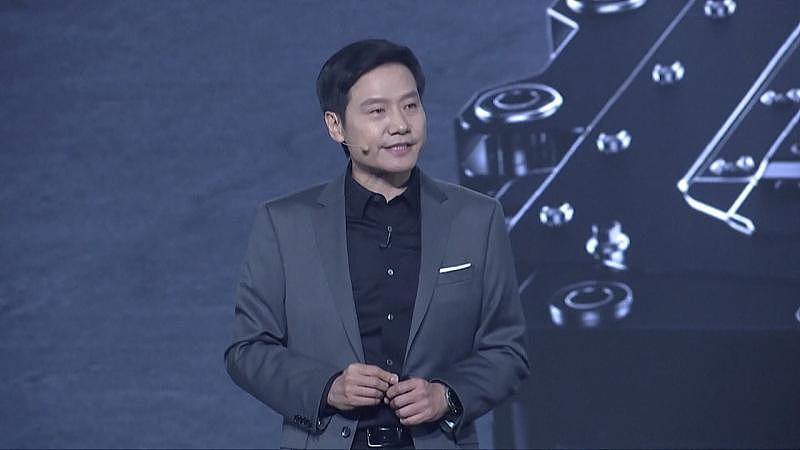 这次雷军直播回应宇树科技的传言，我全程蹲完了，感觉不少网传的消息真的传得太离谱了。他直接说小米最早是