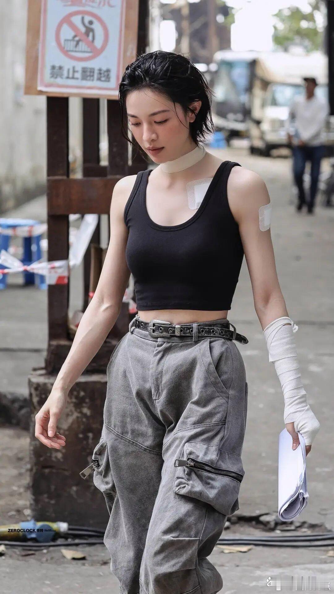 钟楚曦这个湿发造型，简直就是我心目中的林三酒本人！