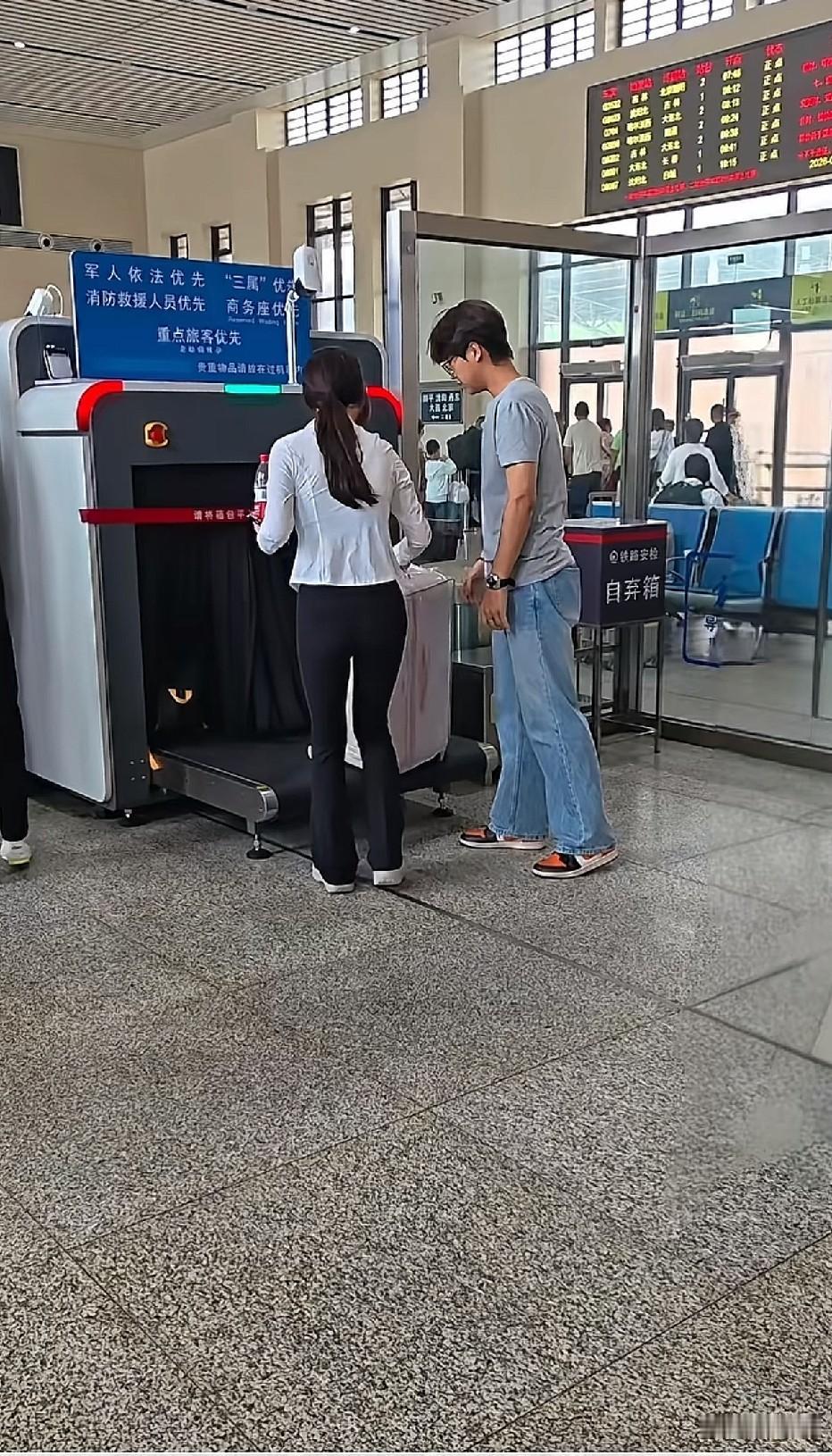 儿行千里母担忧