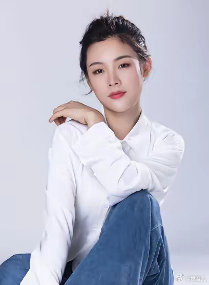 陈丽君，34岁了，该做的一样没做。没有婚姻，没有生娃，没有当妈，恋爱也不谈，到现