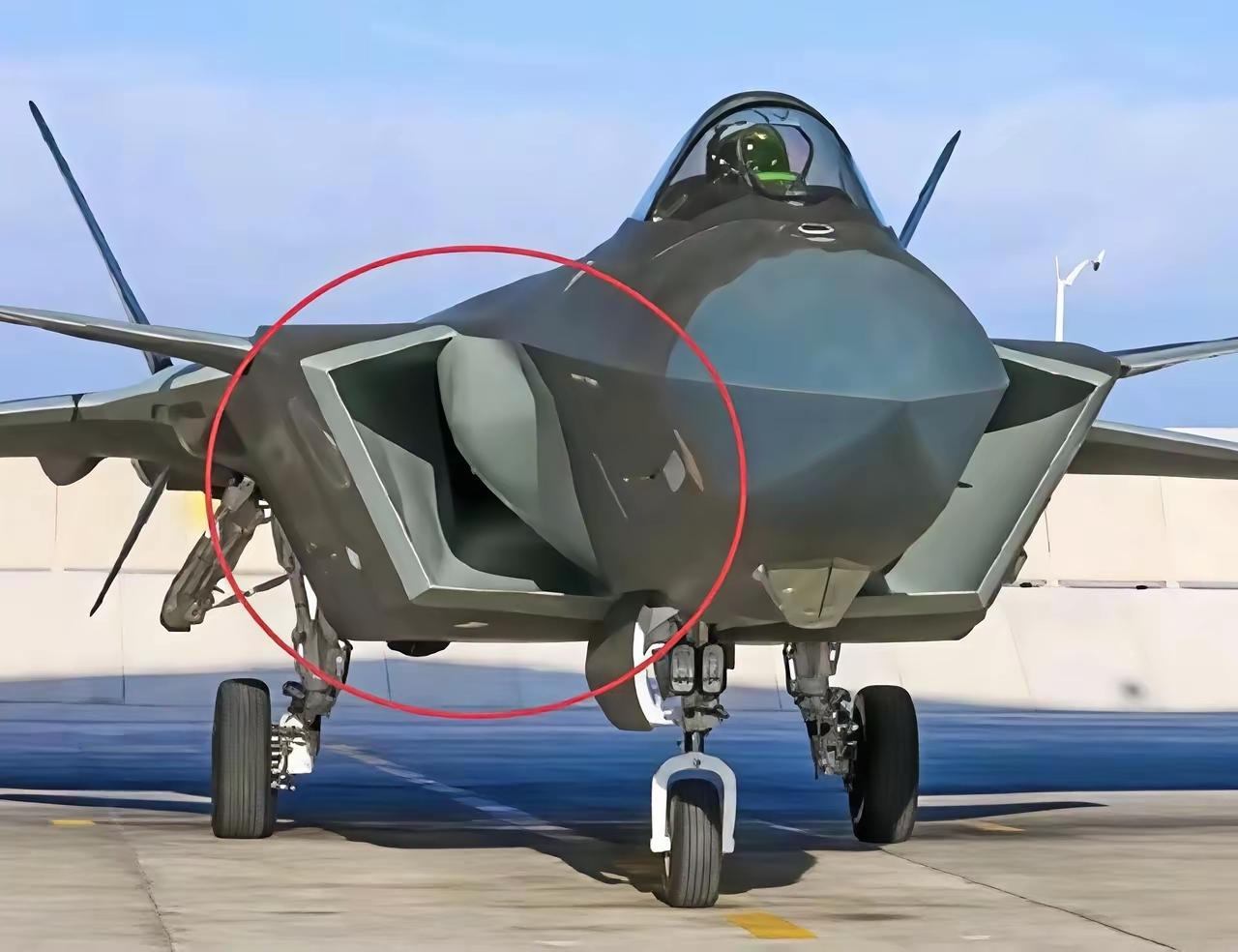当今全球三款重型隐身战斗机。F-22，歼-20，苏-57作为全球大国中美俄三