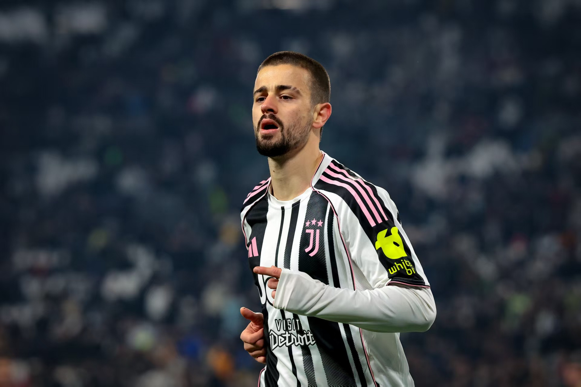 哲格罗瓦越来越好！今晨，尤文客场对阵比萨，上半场比赛，尤文进攻迟迟无法打开局