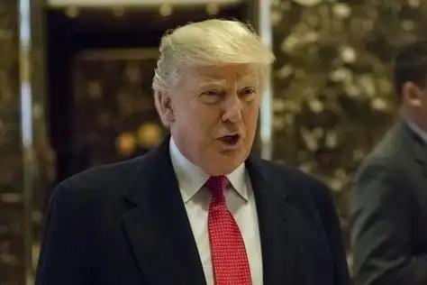 特朗普低估了中国，也高估美国了，打贸易战，中国会疼，但美国会死。美国现在靠金融维