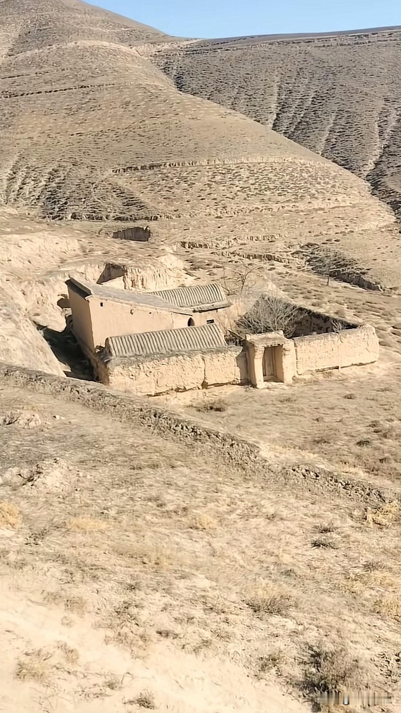 黄土地上的一座小院