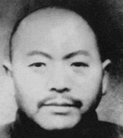1951年，大汉奸黄标被判死刑，到了刑场，黄标却很不甘心：“我每个月给新四军送了