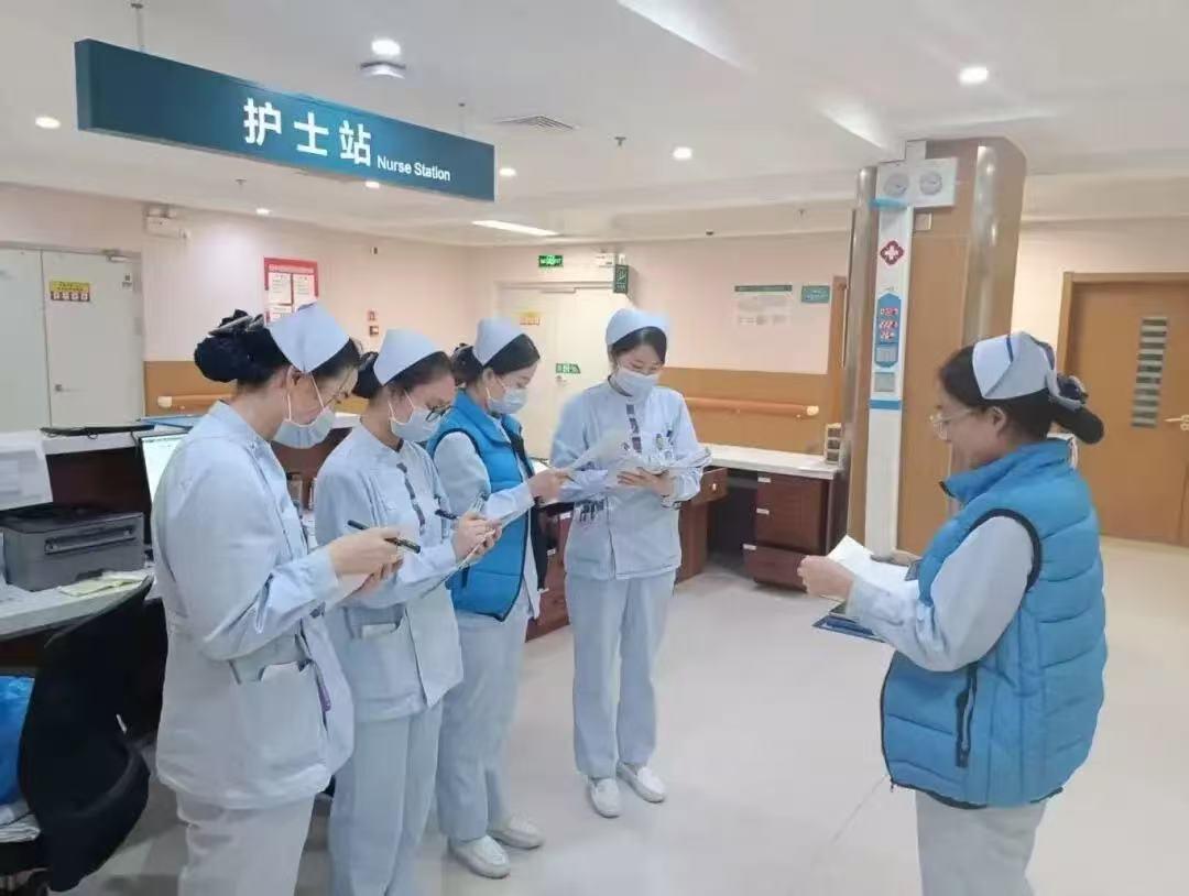 临床医学分数暴跌上了热搜，说实话我是一点都不意外的。但是网上那些分析没有讲到一个