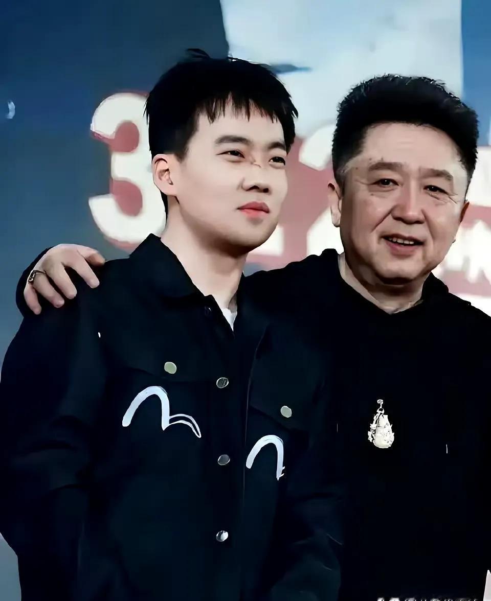 郭麒麟把亲爹活成了师父​于谦才是他心里那个“爸”。​郭麒麟回师父家，推门就是