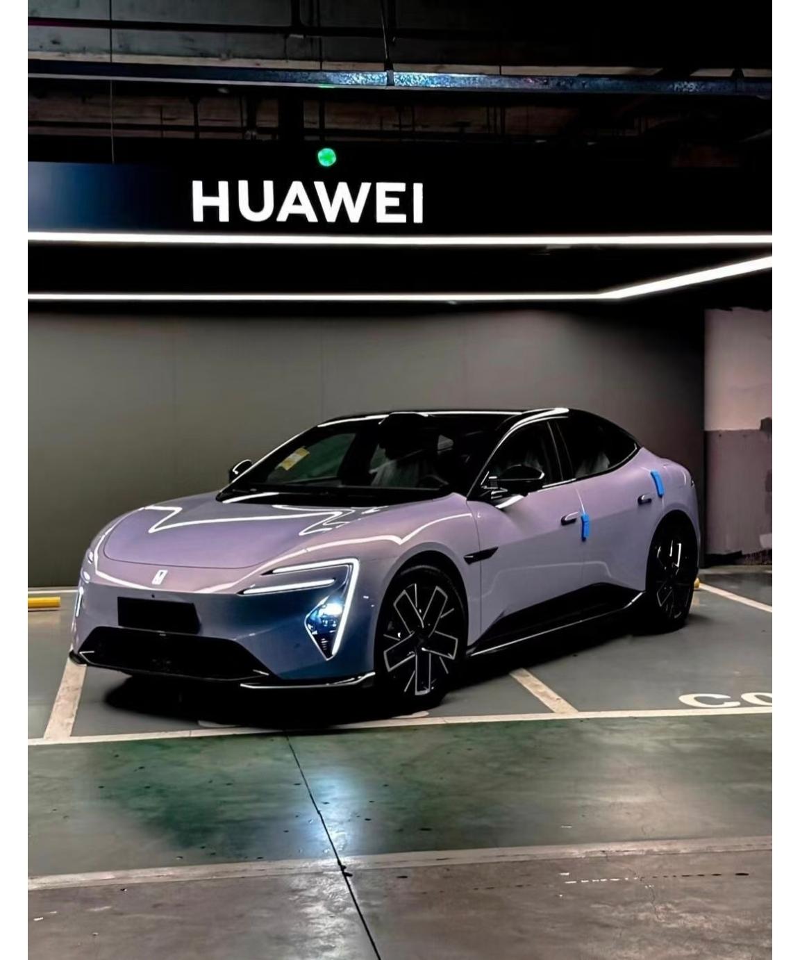 阿维塔被在华为车圈里活成了“团宠”，原因有四点：一、含华量天花板：乾崑ADS