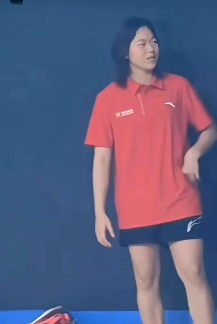 全红婵长高了，但没长歪。十四岁是小豆丁，十六岁已成型。国家队不是靠运气吃饭的