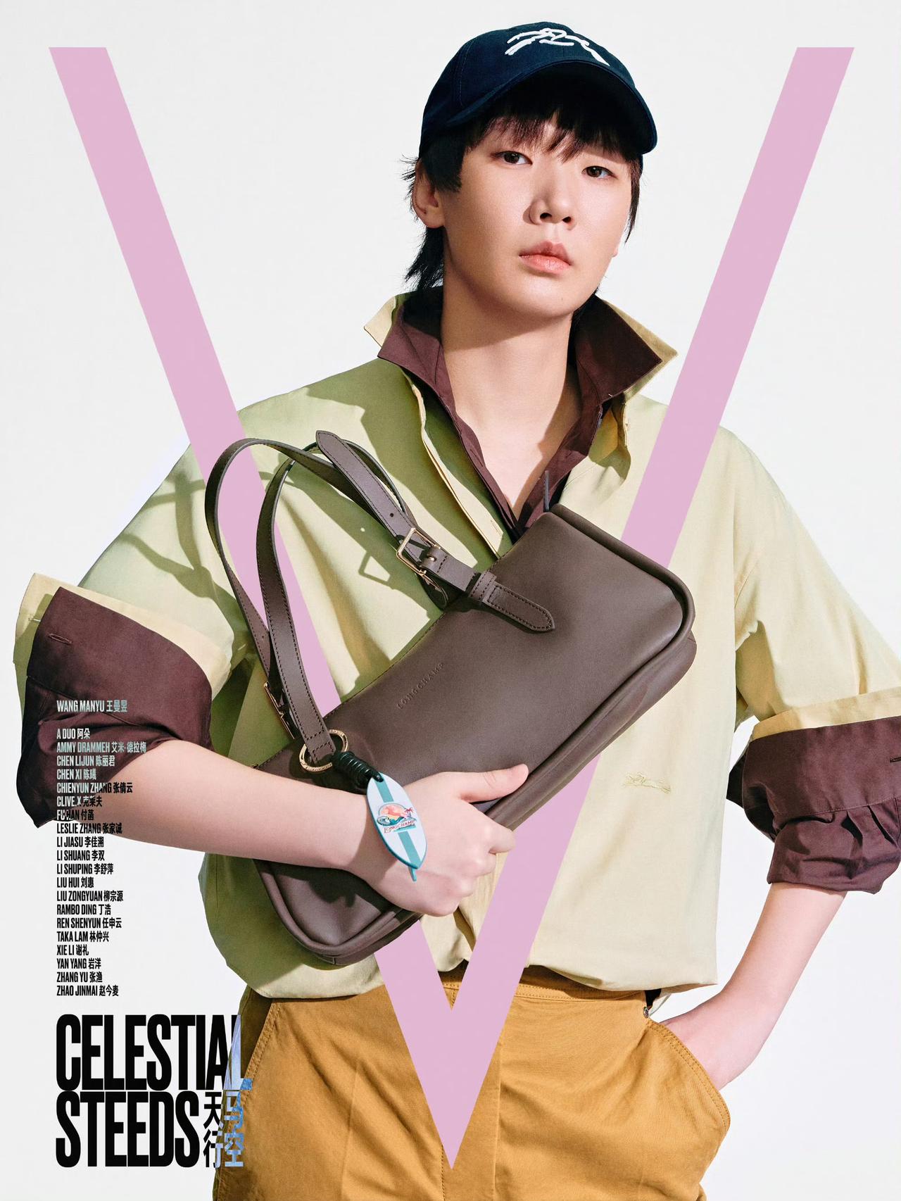 酷到没边了，王曼昱这两张最新封面，太顶了！V中文版二月刊，王曼昱最新封面来了…