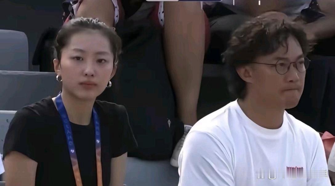 陈奕迅的女儿样貌清秀灵动，五官精致耐看，长相十分出众亮眼