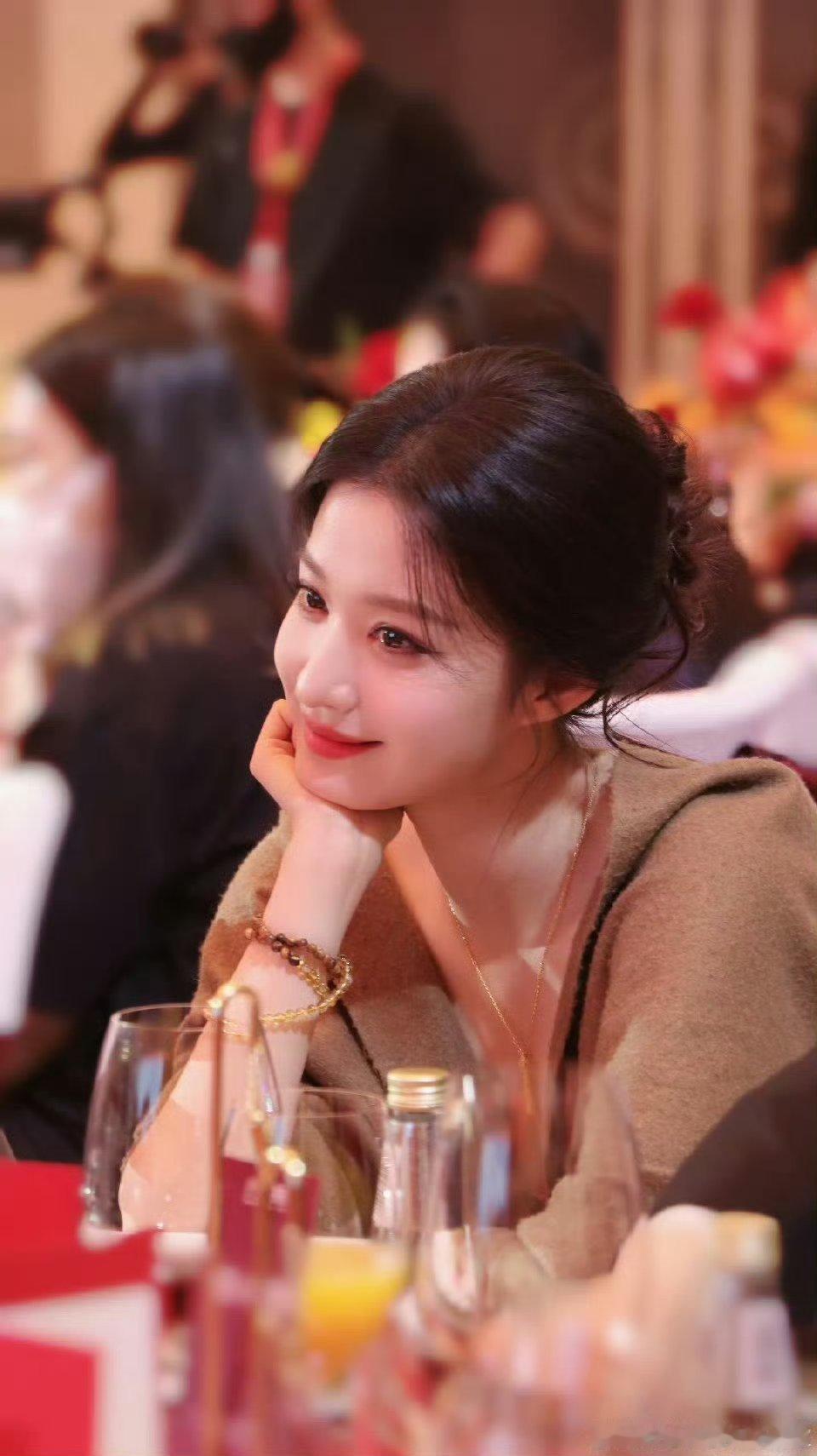 王楚然对白鹿生理性喜欢，果然美女都喜欢和美女一起玩​[