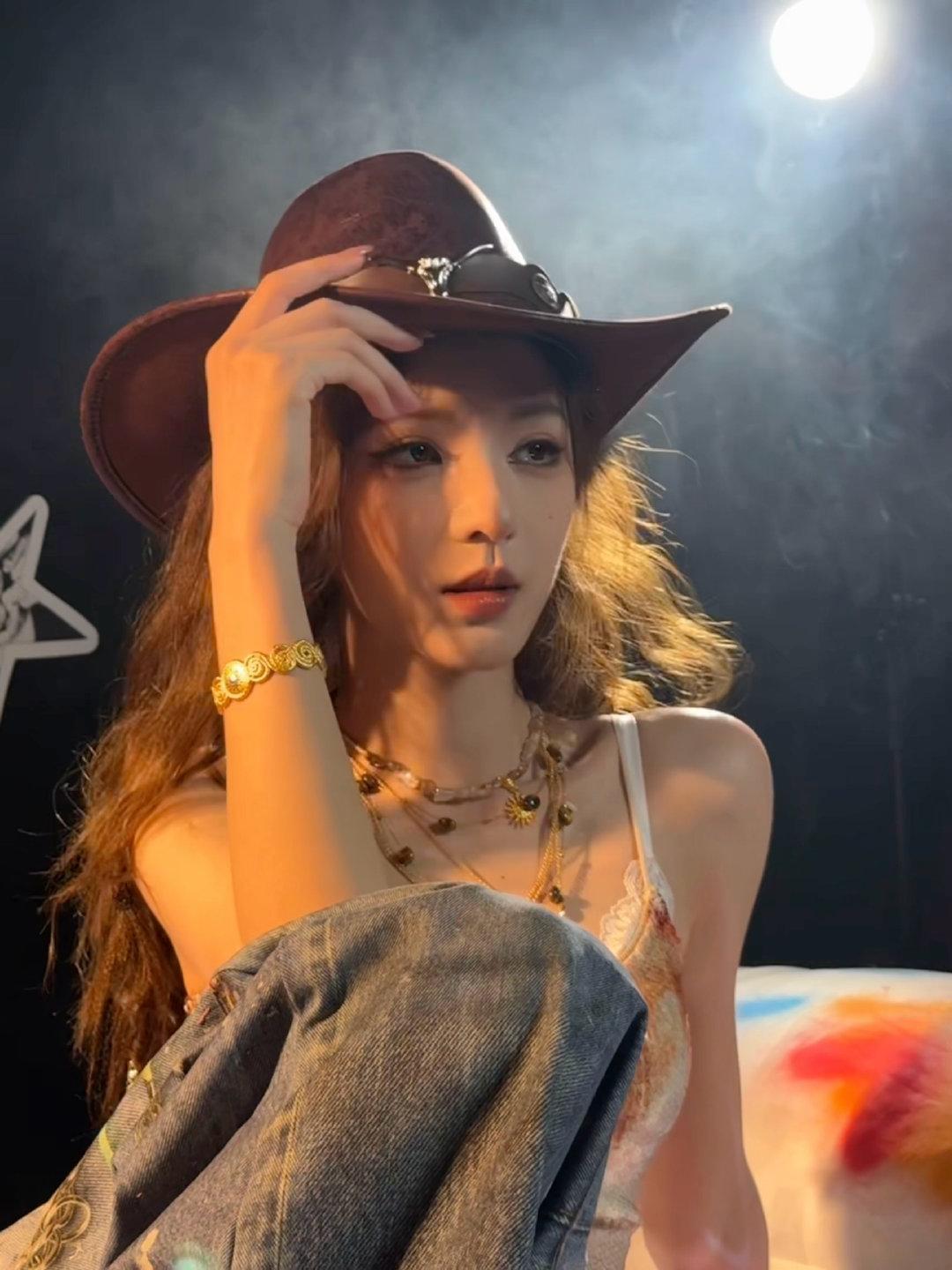 牛仔女神，好美好美[滑稽笑]张予曦娱乐