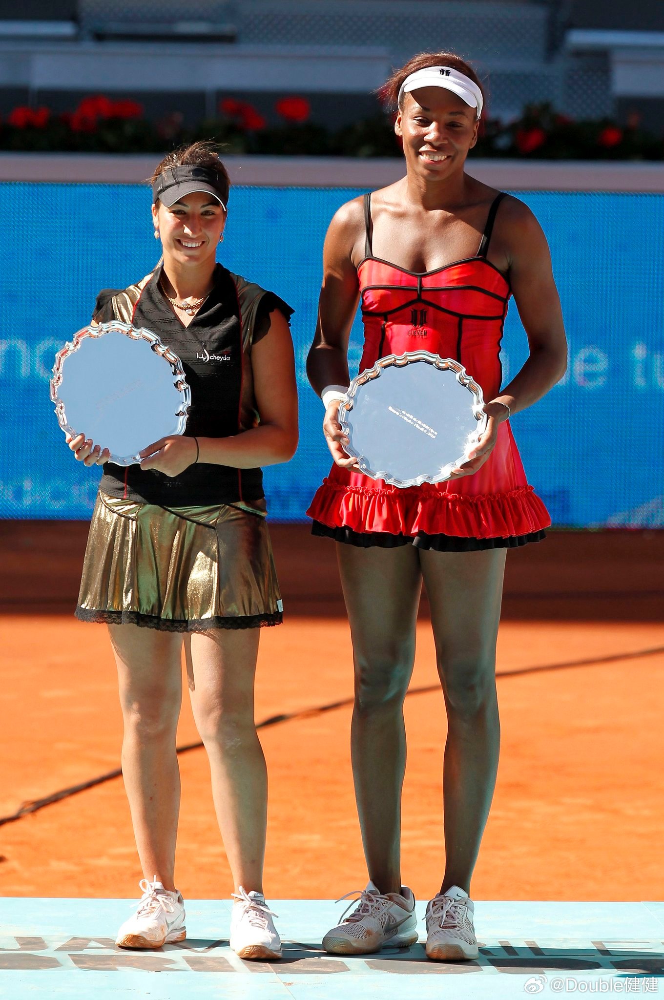 马德里外卡公布：女单：大威廉姆斯🇺🇸巴多萨🇪🇸汤姆贾诺维奇🇦🇺阿朗戈