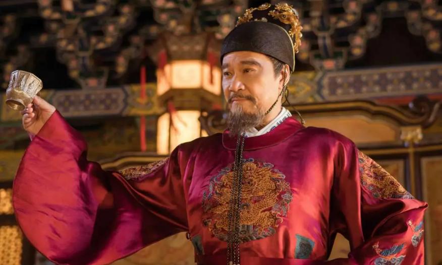 燕王朱棣到底是被逼谋反还是蓄意谋反？建文元年七月的北平，燕王府朱漆大门被撞开