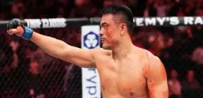 还有机会么？白大拿还会给张名扬一次证明自己的机会么？沃克就是一个试金石，打赢了就