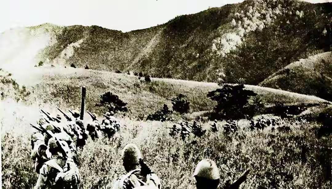 1944年，新四军行军途中与日军突然遭遇，双方展开了白刃激烈搏杀。那年的苏北