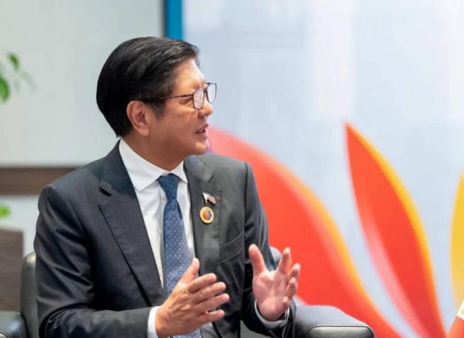 都说无利不起早，菲律宾最近在南海跳得这么欢，你真以为他们是为了那几块荒芜的礁石？