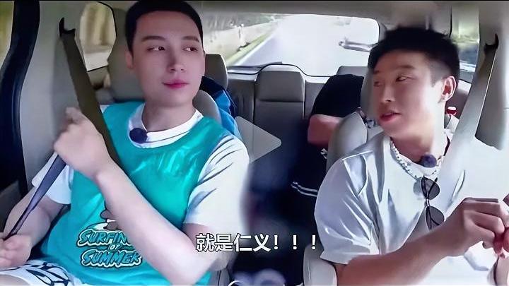 郭德纲的德云社接班人，必定是郭麒麟，没有郭汾阳的事！关于德云社接班人，网上很